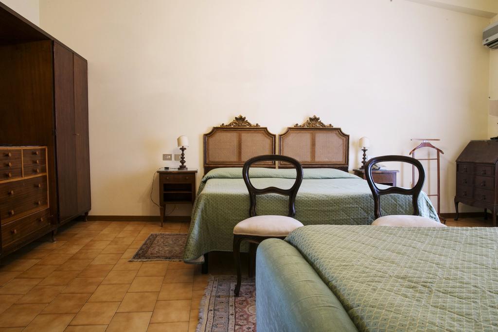 Hotel Villa Le Rondini Florence Kamer foto